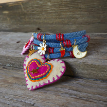 Cargar imagen en el visor de la galería, PRETTY HEART BRACELET