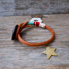 Load image into Gallery viewer, WHITE FLOWER BRACELET