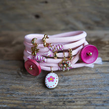Cargar imagen en el visor de la galería, PULSERA ROSA VINTAGE