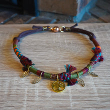 Cargar imagen en el visor de la galería, OTOÑO EN ESPAÑA CHOKER