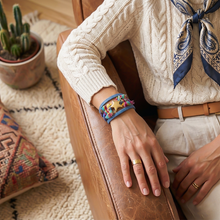 Cargar imagen en el visor de la galería, BLUE JEANS STAR BRACELET