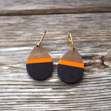 Load image into Gallery viewer, TEARDROP EARRINGS