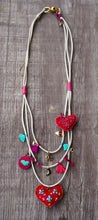 Cargar imagen en el visor de la galería, HANDMADE HEART NECKLACE