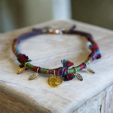 Cargar imagen en el visor de la galería, OTOÑO EN ESPAÑA CHOKER