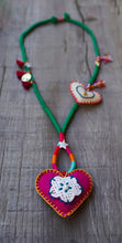 Cargar imagen en el visor de la galería, JULIETA HEART NECKLACE