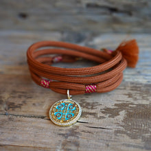 Cargar imagen en el visor de la galería, PULSERA AZURE GRACE
