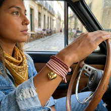 Cargar imagen en el visor de la galería, PULSERA CORAZÓN DE ORO
