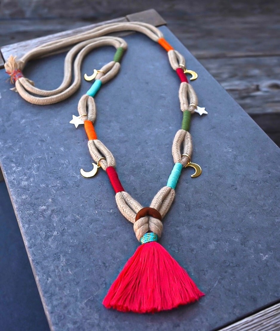 COLORFUL GUAVA NECKLACE