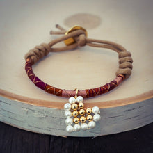 Load image into Gallery viewer, PEARL HEART BRACELET
