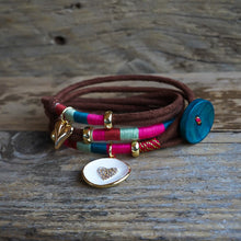 Load image into Gallery viewer, WHITE HEART BRACELET
