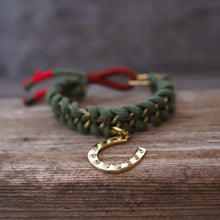 Load image into Gallery viewer, HORSESHOE CHUNKY BRACELET
