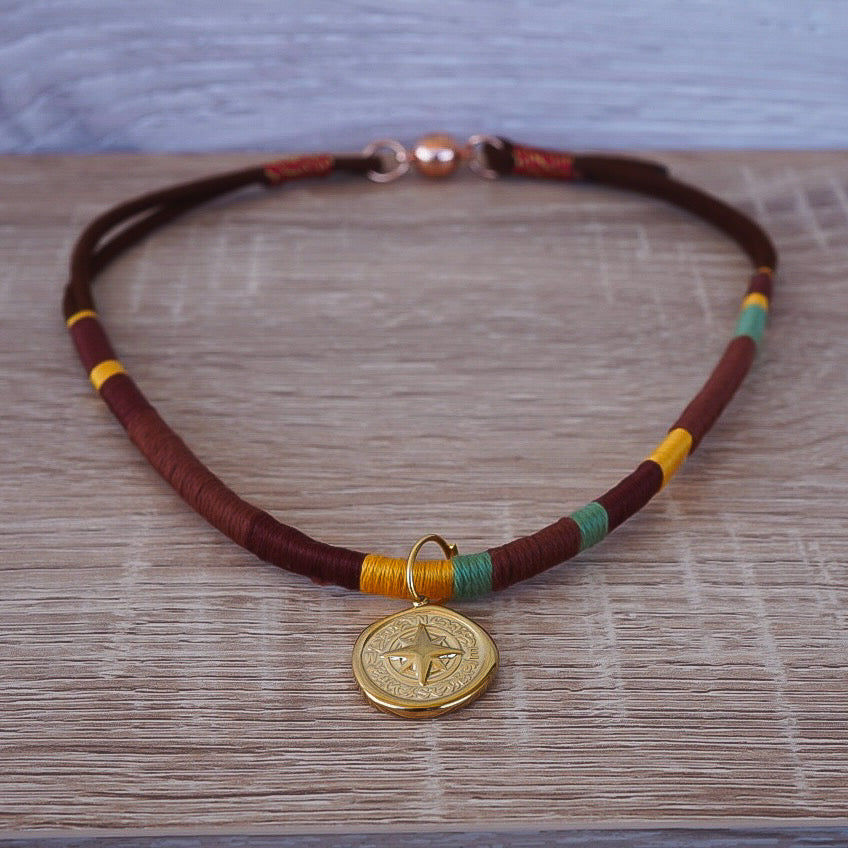COLLAR BRÚJULA