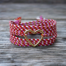 Load image into Gallery viewer, CONNECTING LOVE BRACELET
