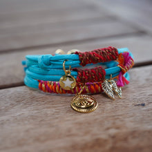 Cargar imagen en el visor de la galería, PULSERA DE SIETE PENDIENTES
