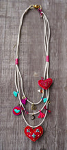 Cargar imagen en el visor de la galería, HANDMADE HEART NECKLACE
