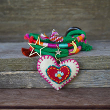 Cargar imagen en el visor de la galería, BEAUTIFUL SOUL BRACELET
