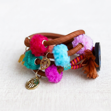 Load image into Gallery viewer, Pompom BRACELET
